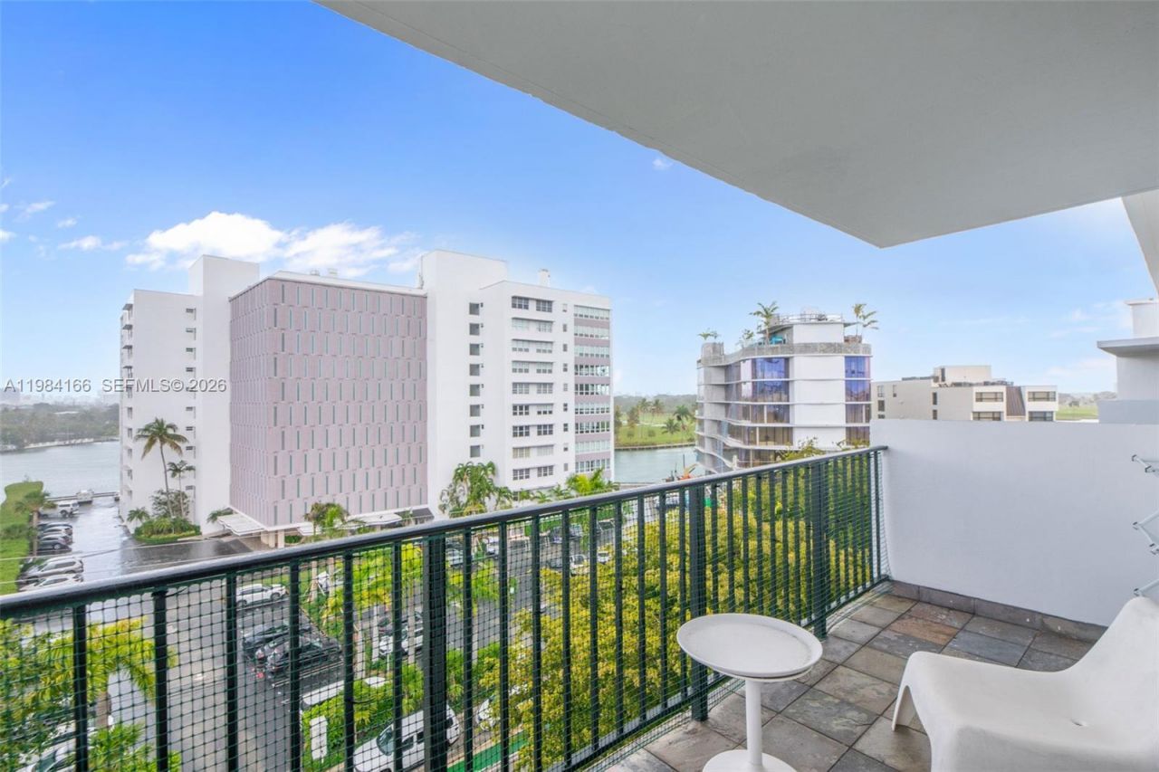 1001 91st St , Unit 701, Bay Harbor Islands, FL 33154 Photo