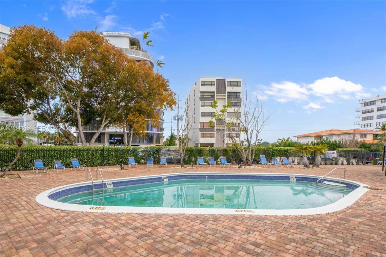 1001 91st St , Unit 701, Bay Harbor Islands, FL 33154 Photo