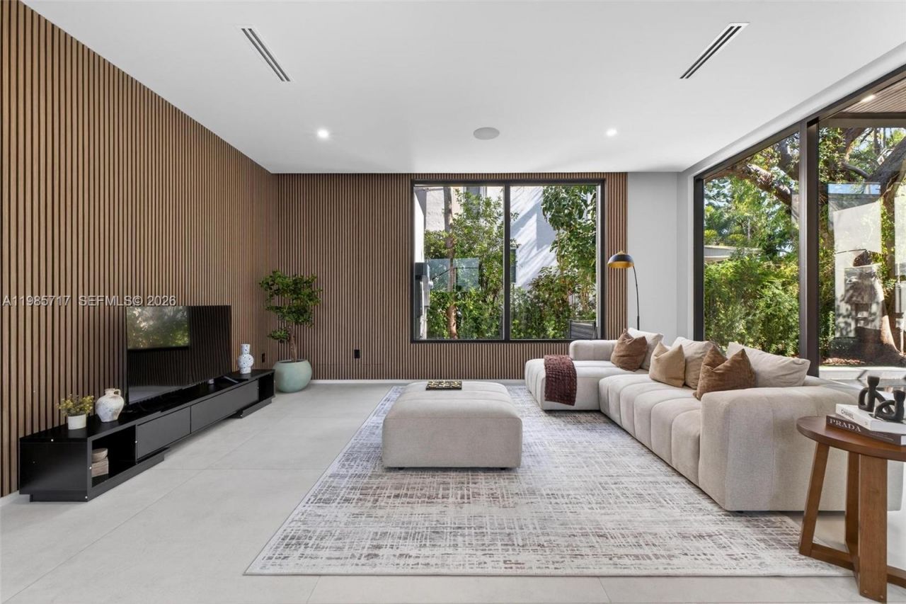 234 SW 22nd Rd , Miami, FL 33129 Photo