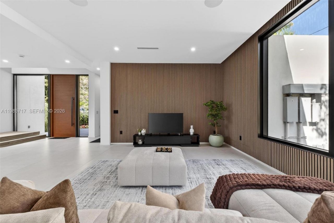 234 SW 22nd Rd , Miami, FL 33129 Photo