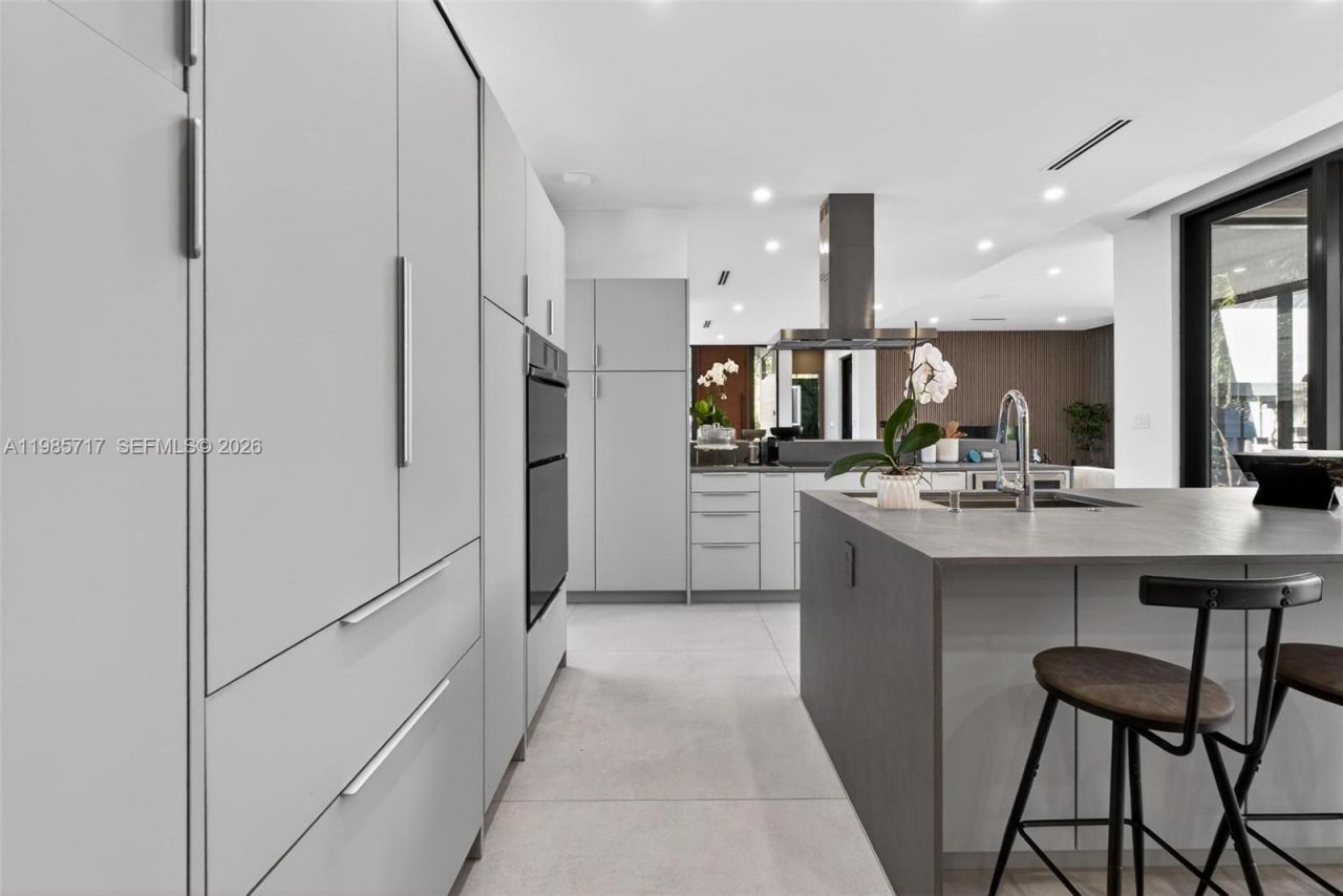 234 SW 22nd Rd , Miami, FL 33129 Photo