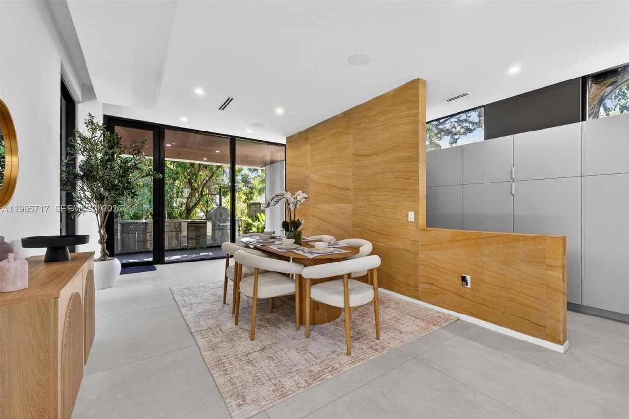 234 SW 22nd Rd , Miami, FL 33129 Photo