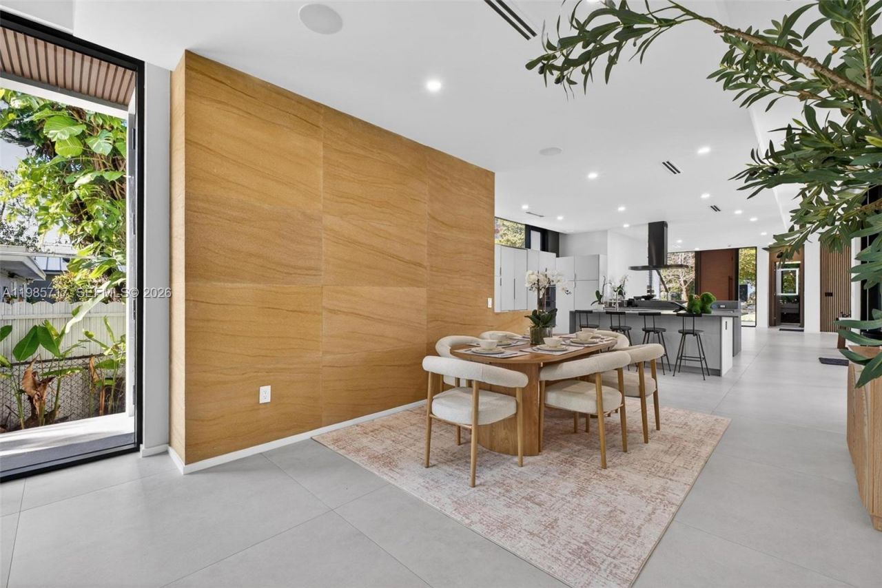 234 SW 22nd Rd , Miami, FL 33129 Photo