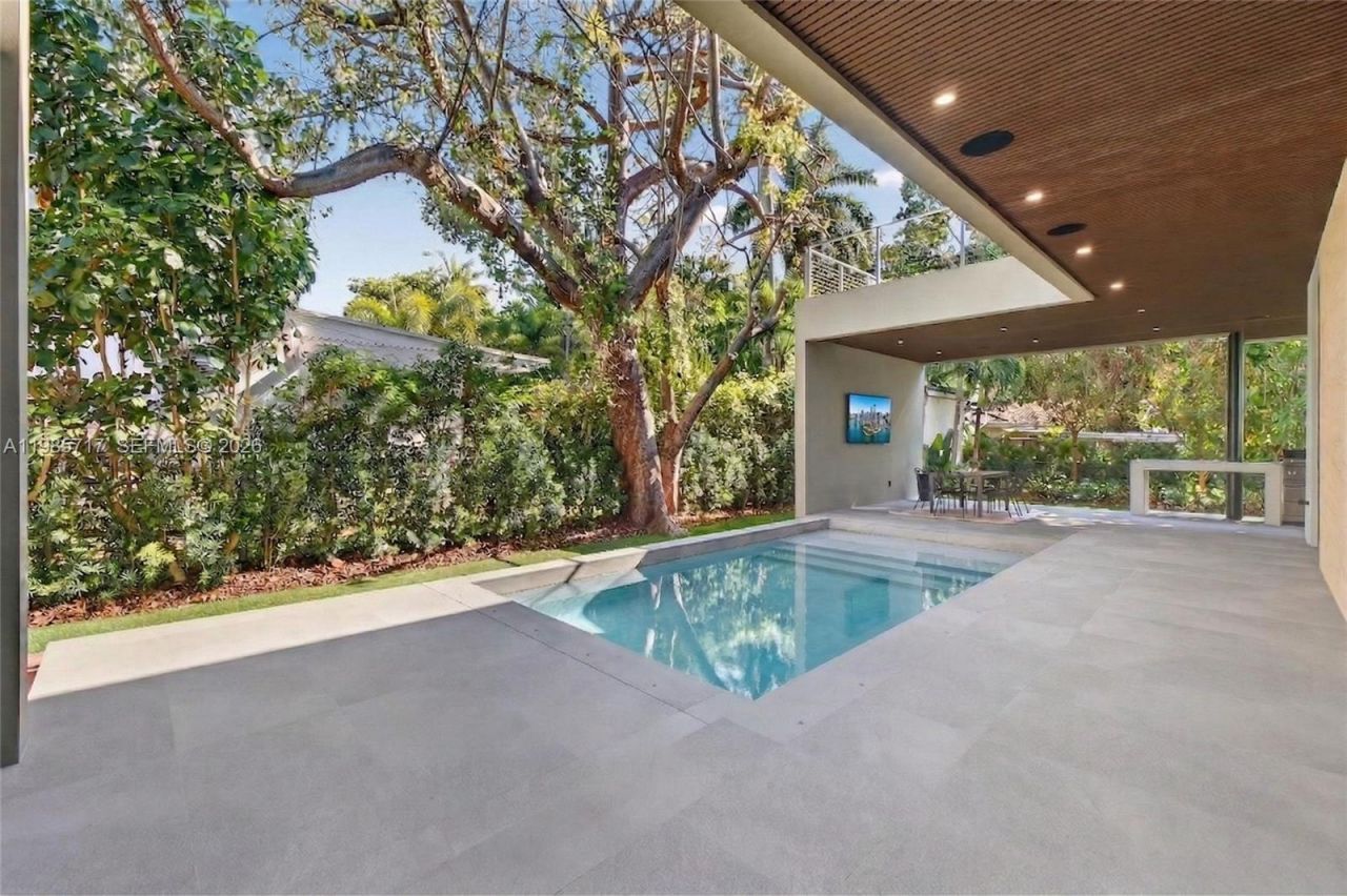 234 SW 22nd Rd , Miami, FL 33129 Photo