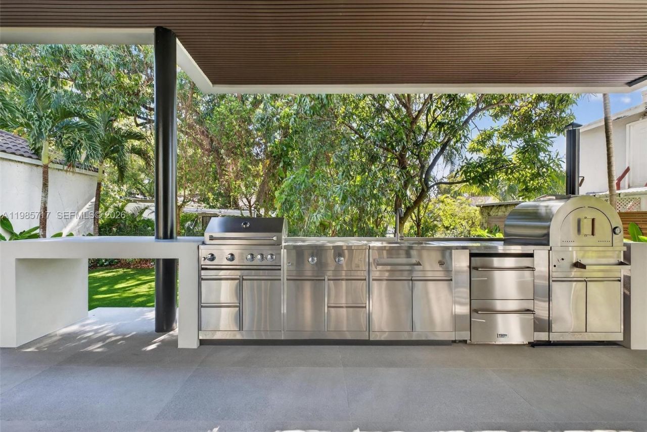 234 SW 22nd Rd , Miami, FL 33129 Photo