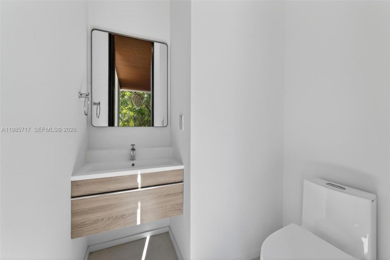 234 SW 22nd Rd , Miami, FL 33129 Photo