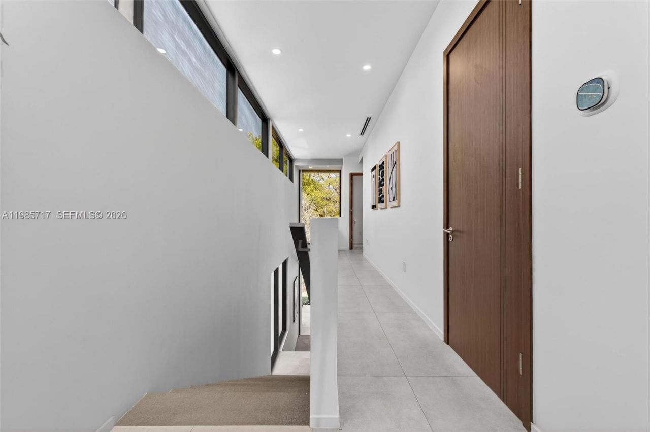 234 SW 22nd Rd , Miami, FL 33129 Photo