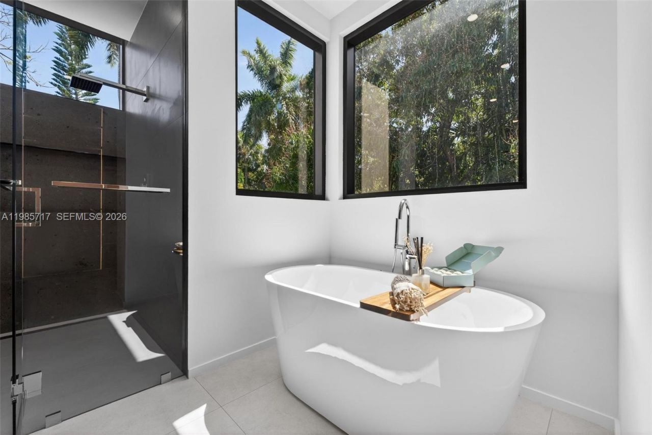 234 SW 22nd Rd , Miami, FL 33129 Photo