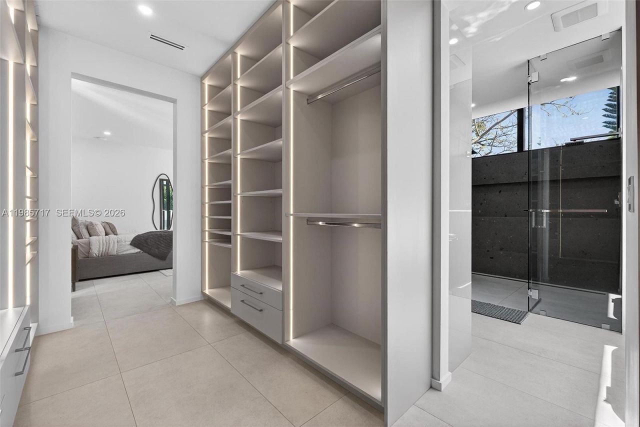 234 SW 22nd Rd , Miami, FL 33129 Photo