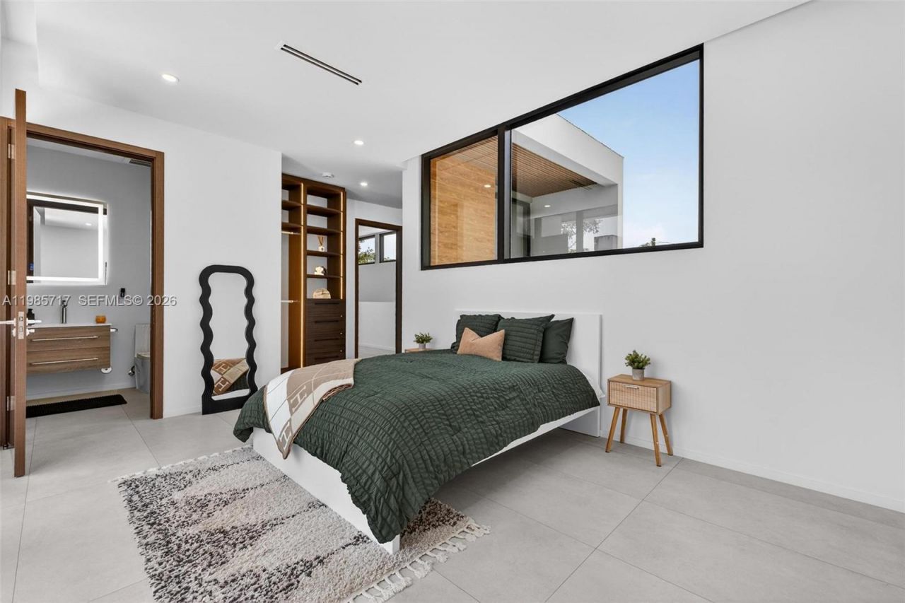 234 SW 22nd Rd , Miami, FL 33129 Photo