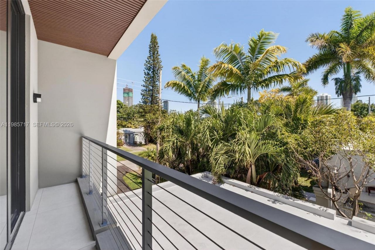 234 SW 22nd Rd , Miami, FL 33129 Photo