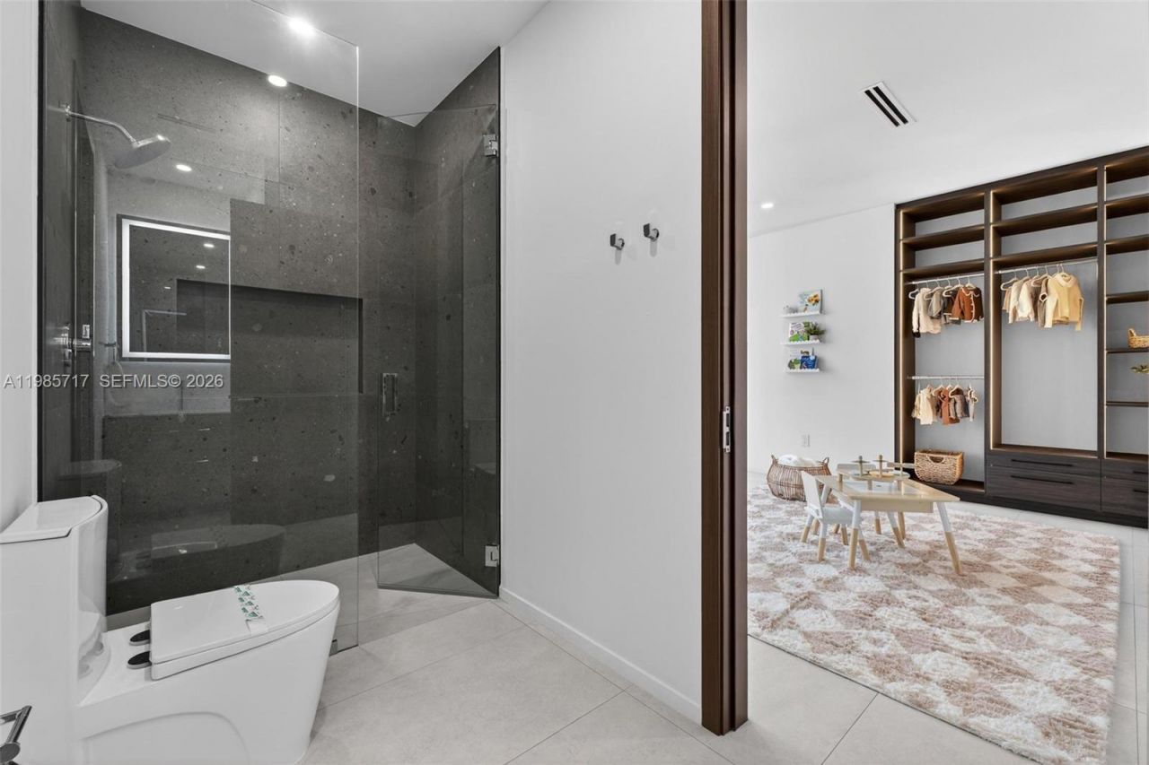 234 SW 22nd Rd , Miami, FL 33129 Photo