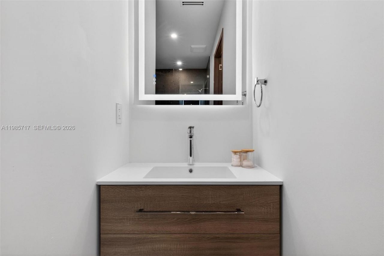 234 SW 22nd Rd , Miami, FL 33129 Photo