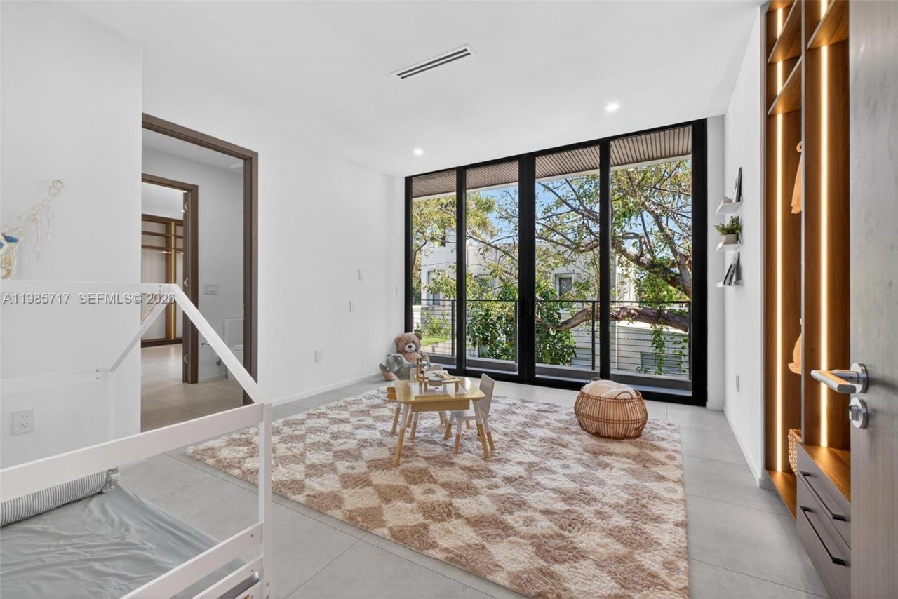 234 SW 22nd Rd , Miami, FL 33129 Photo