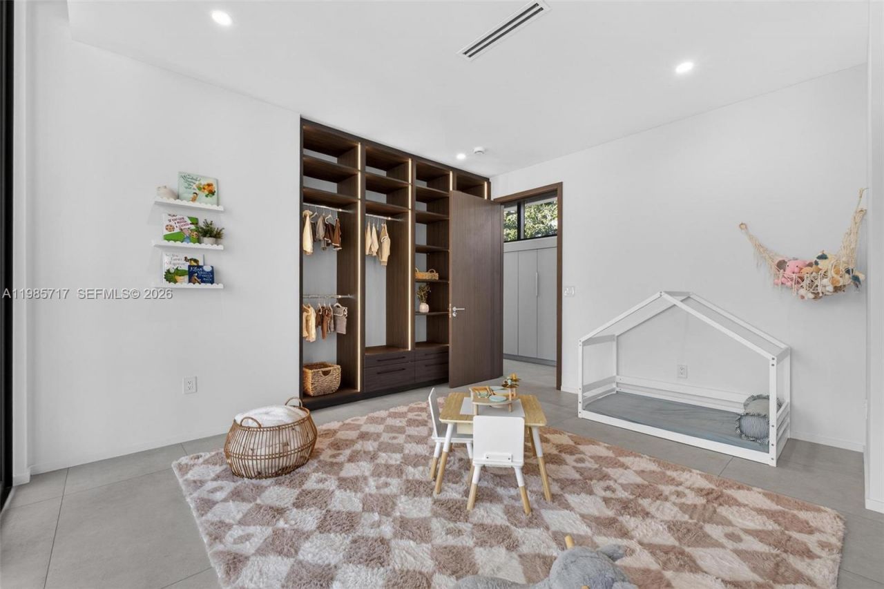 234 SW 22nd Rd , Miami, FL 33129 Photo