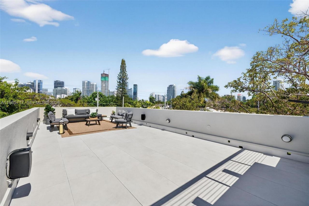 234 SW 22nd Rd , Miami, FL 33129 Photo