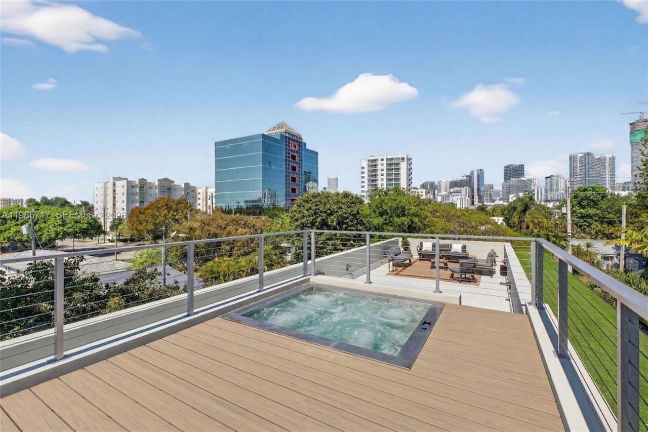 234 SW 22nd Rd , Miami, FL 33129 Photo