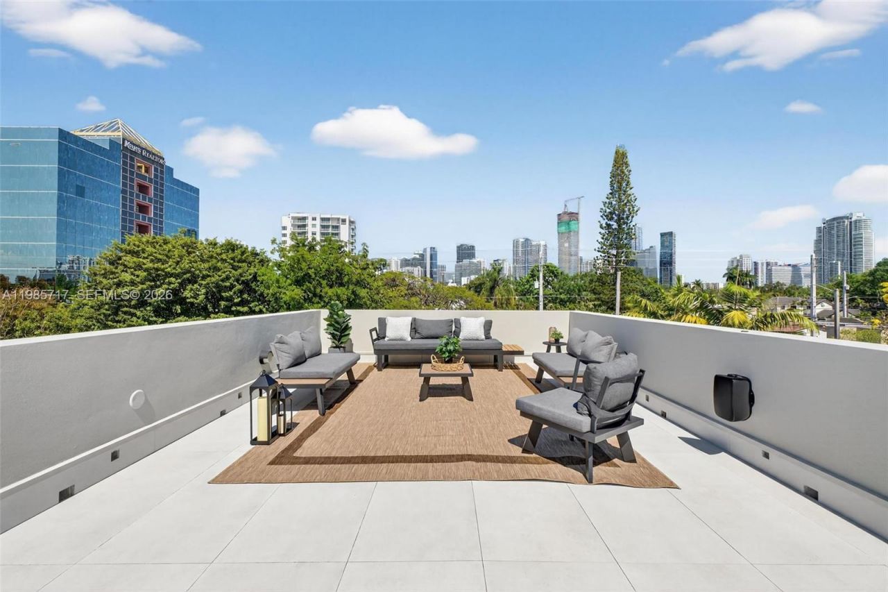 234 SW 22nd Rd , Miami, FL 33129 Photo