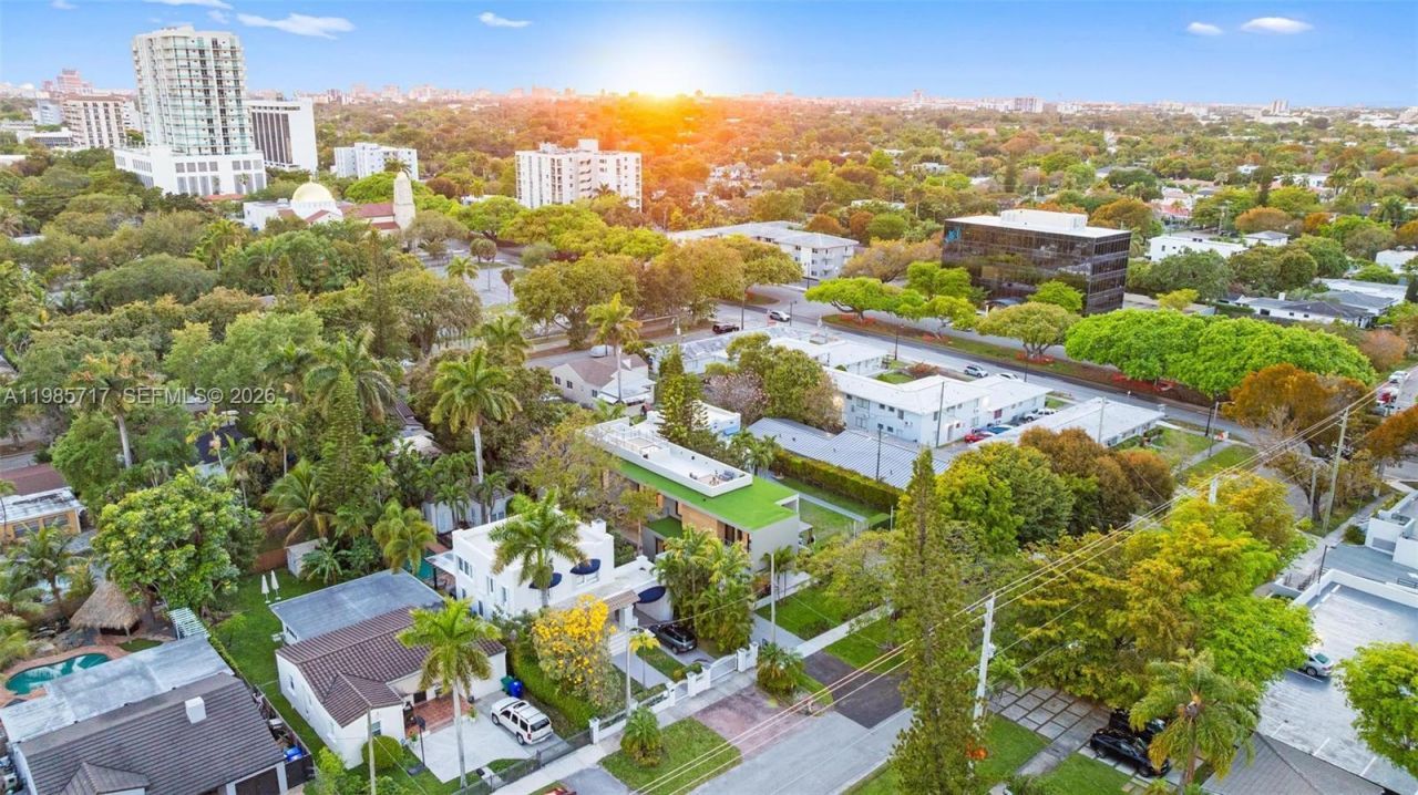 234 SW 22nd Rd , Miami, FL 33129 Photo