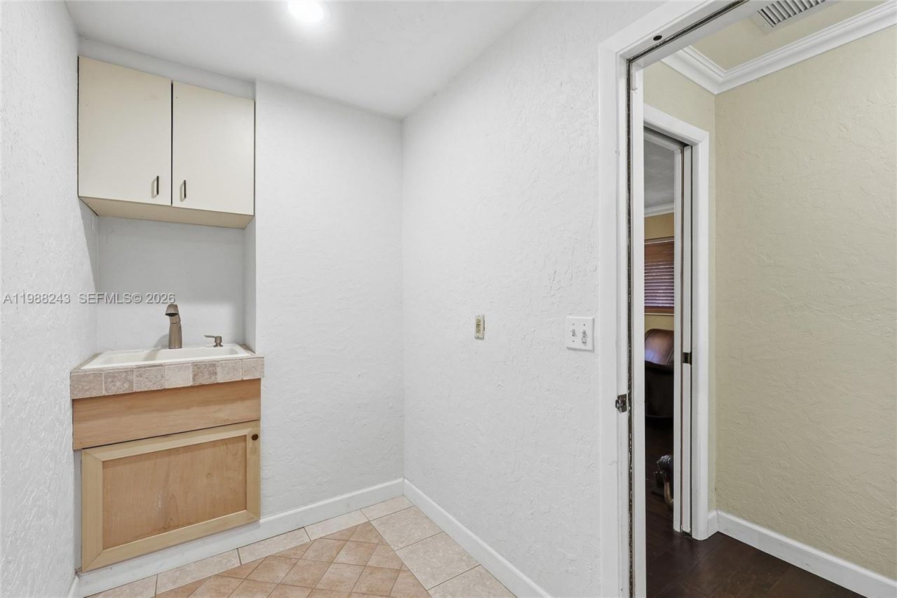 1625 Sunkist Way, Fort Myers, FL 33905 Photo