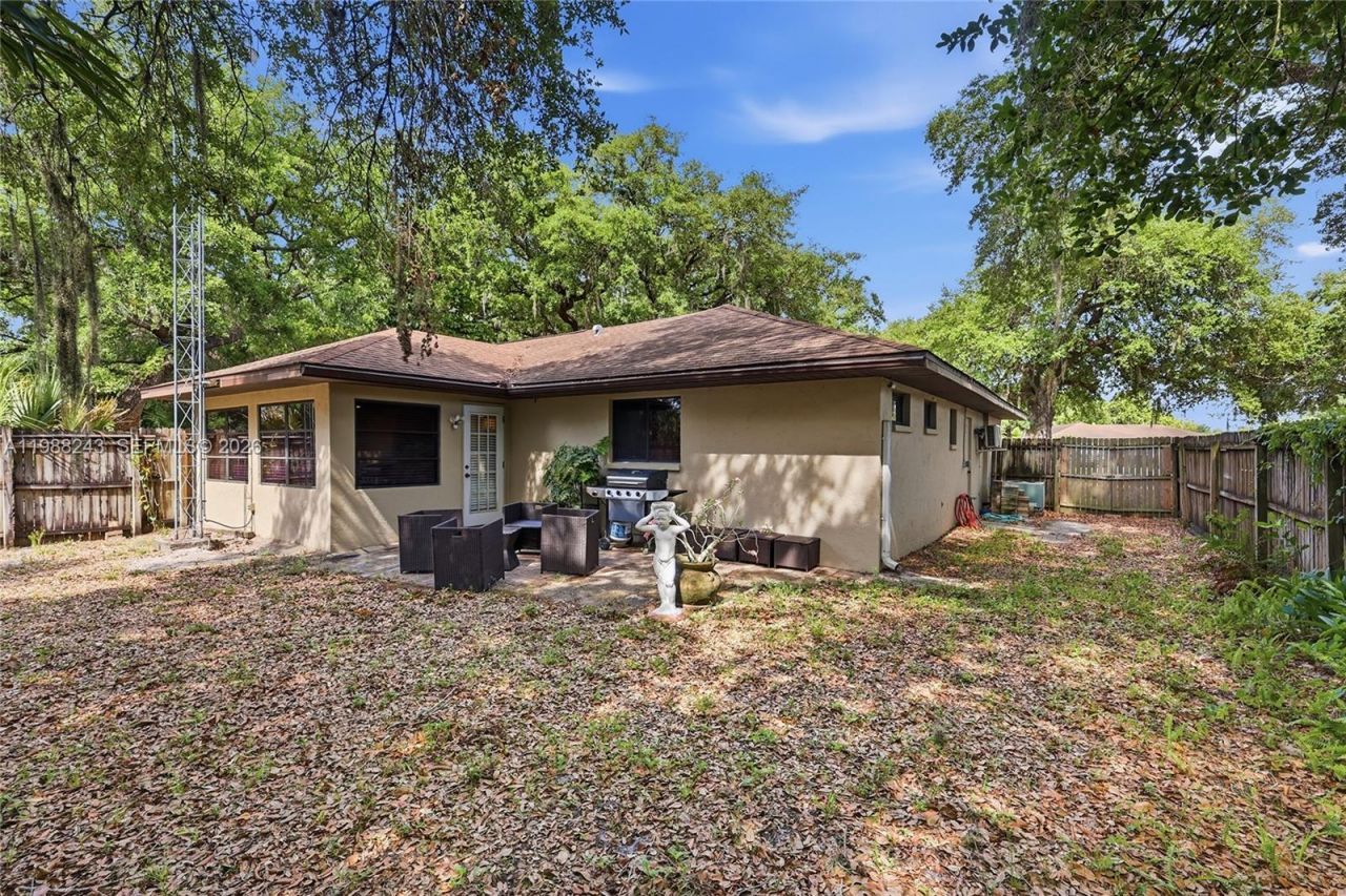1625 Sunkist Way, Fort Myers, FL 33905 Photo