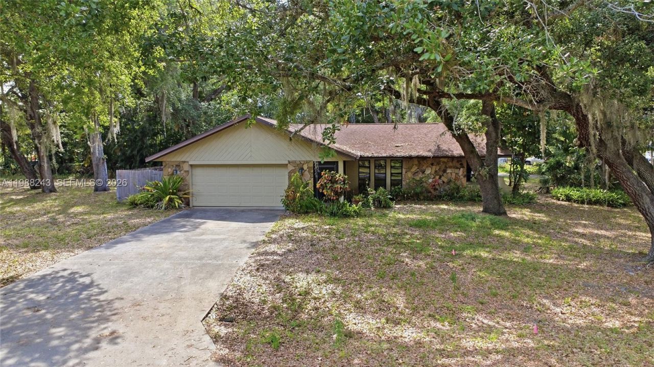 1625 Sunkist Way, Fort Myers, FL 33905 Photo