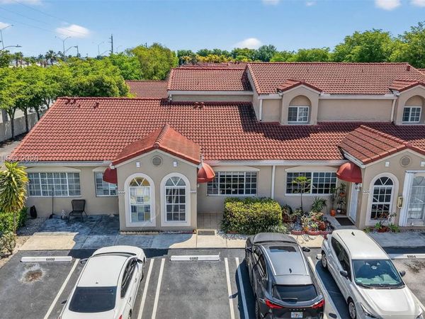 6802 NW 166th Ter, Unit 602, Miami Lakes, FL 33014