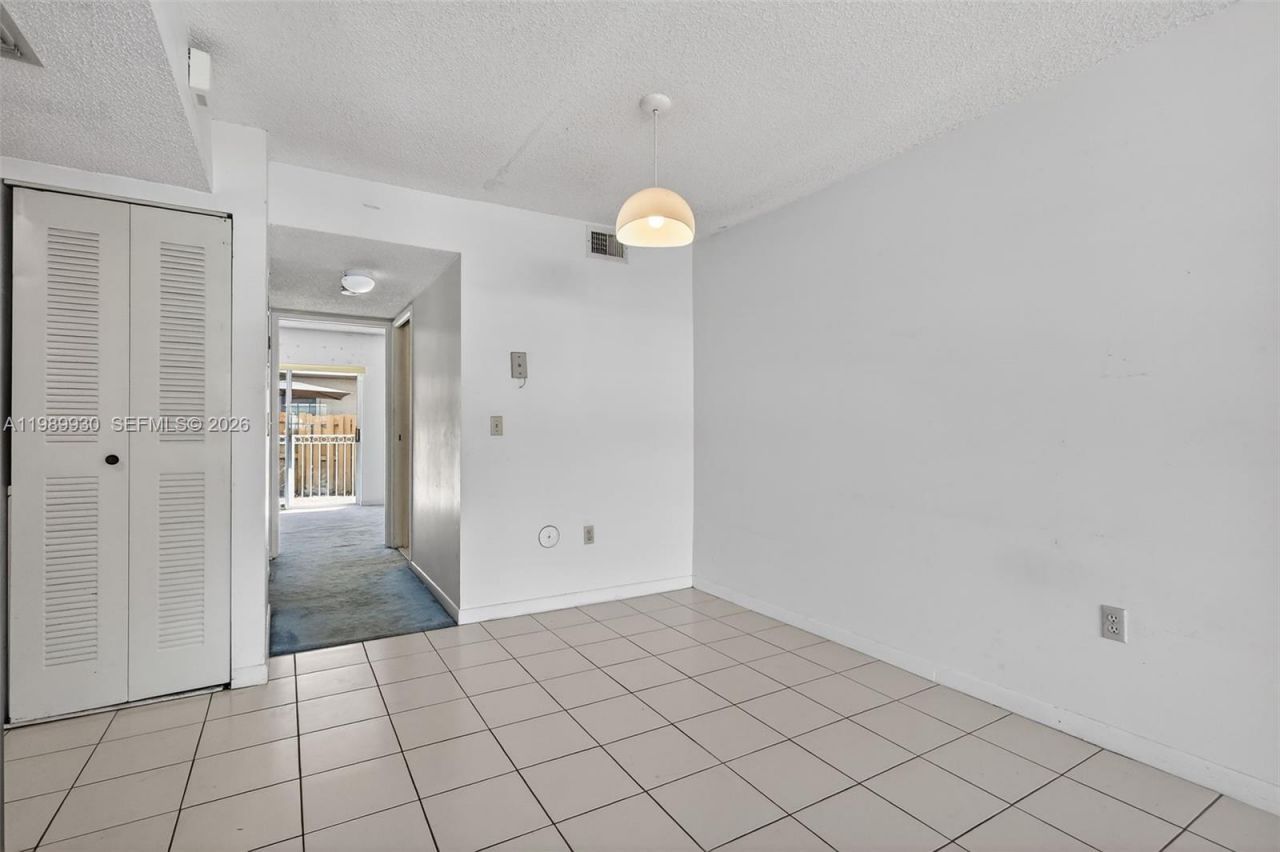 6802 NW 166th Ter, Unit 602, Miami Lakes, FL 33014 Photo