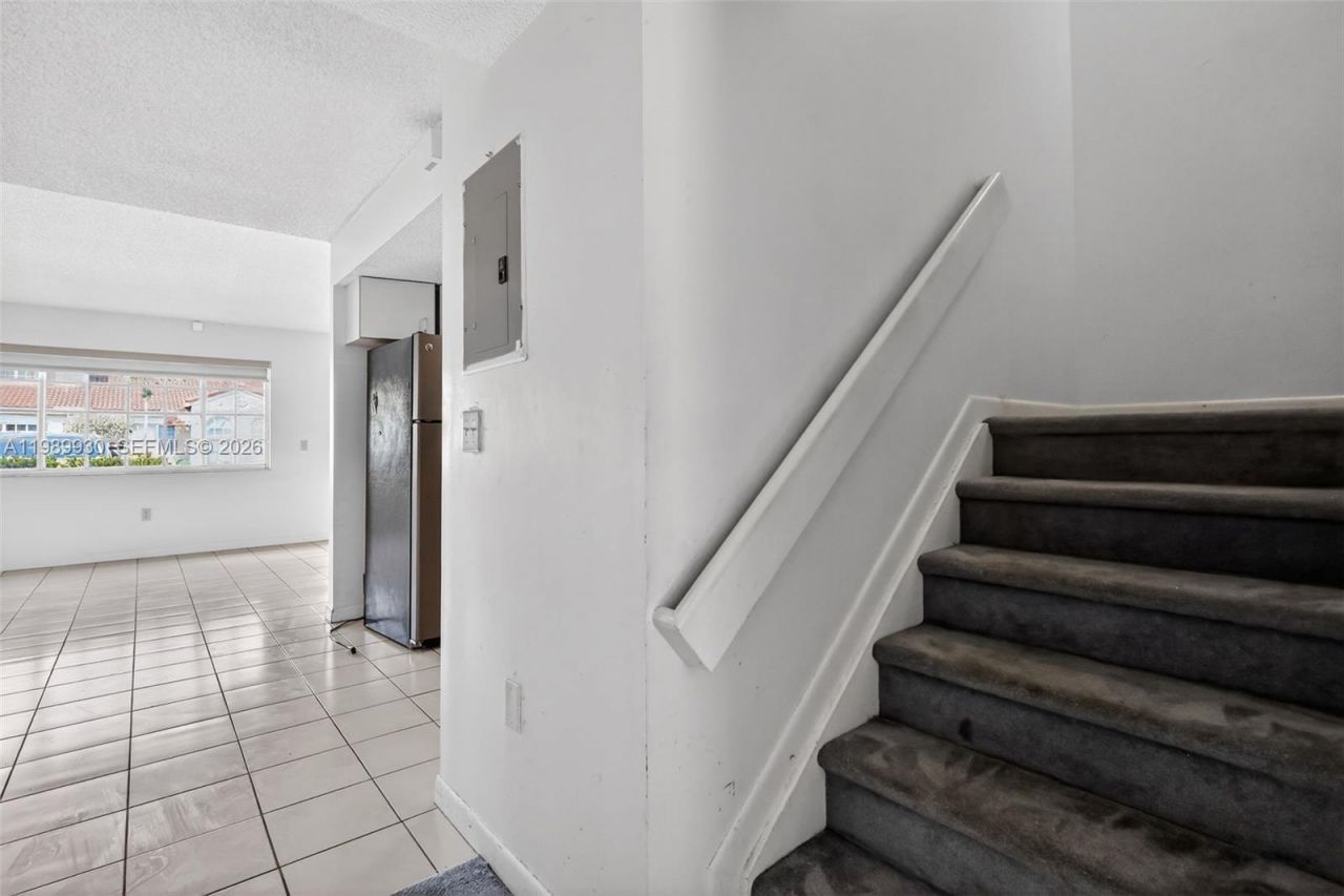 6802 NW 166th Ter, Unit 602, Miami Lakes, FL 33014 Photo