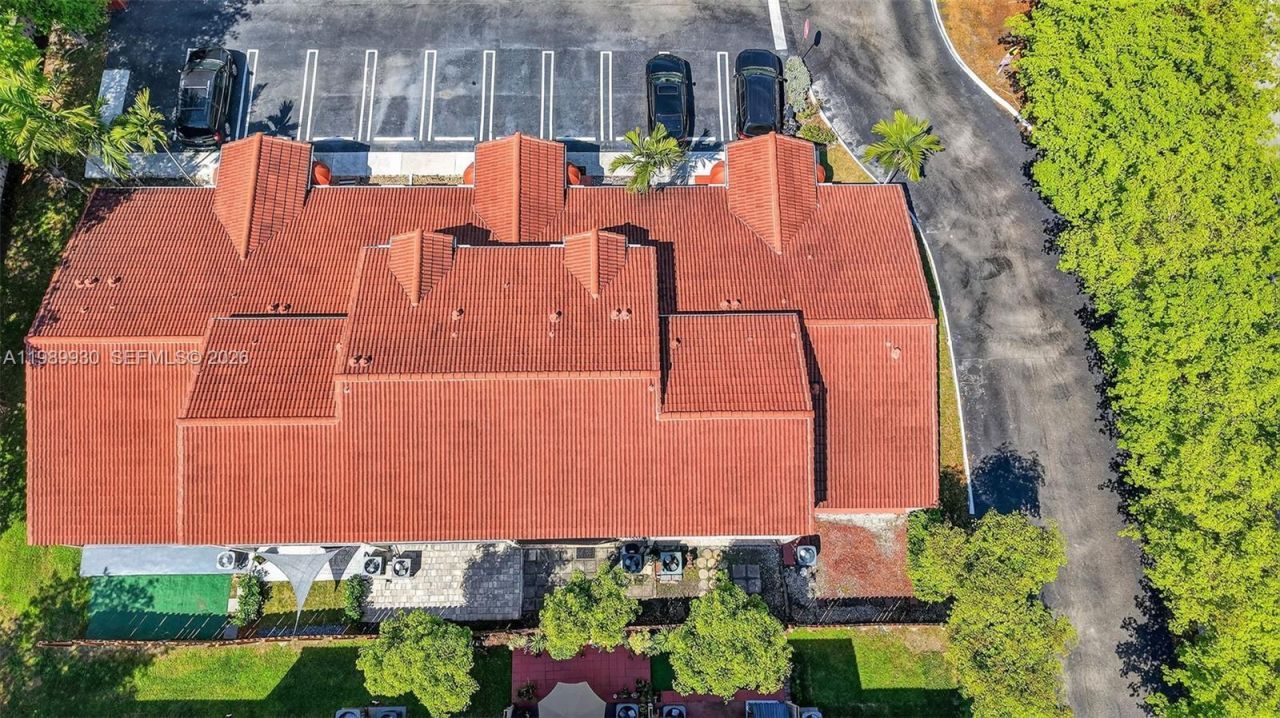 6802 NW 166th Ter, Unit 602, Miami Lakes, FL 33014 Photo