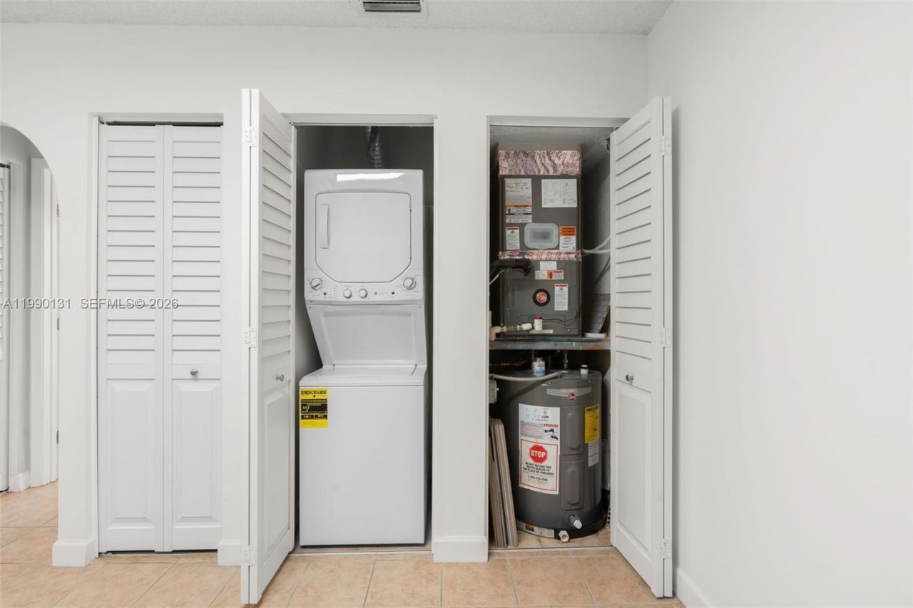 5761 Riverside Dr , Unit 304B4, Coral Springs, FL 33067 Photo