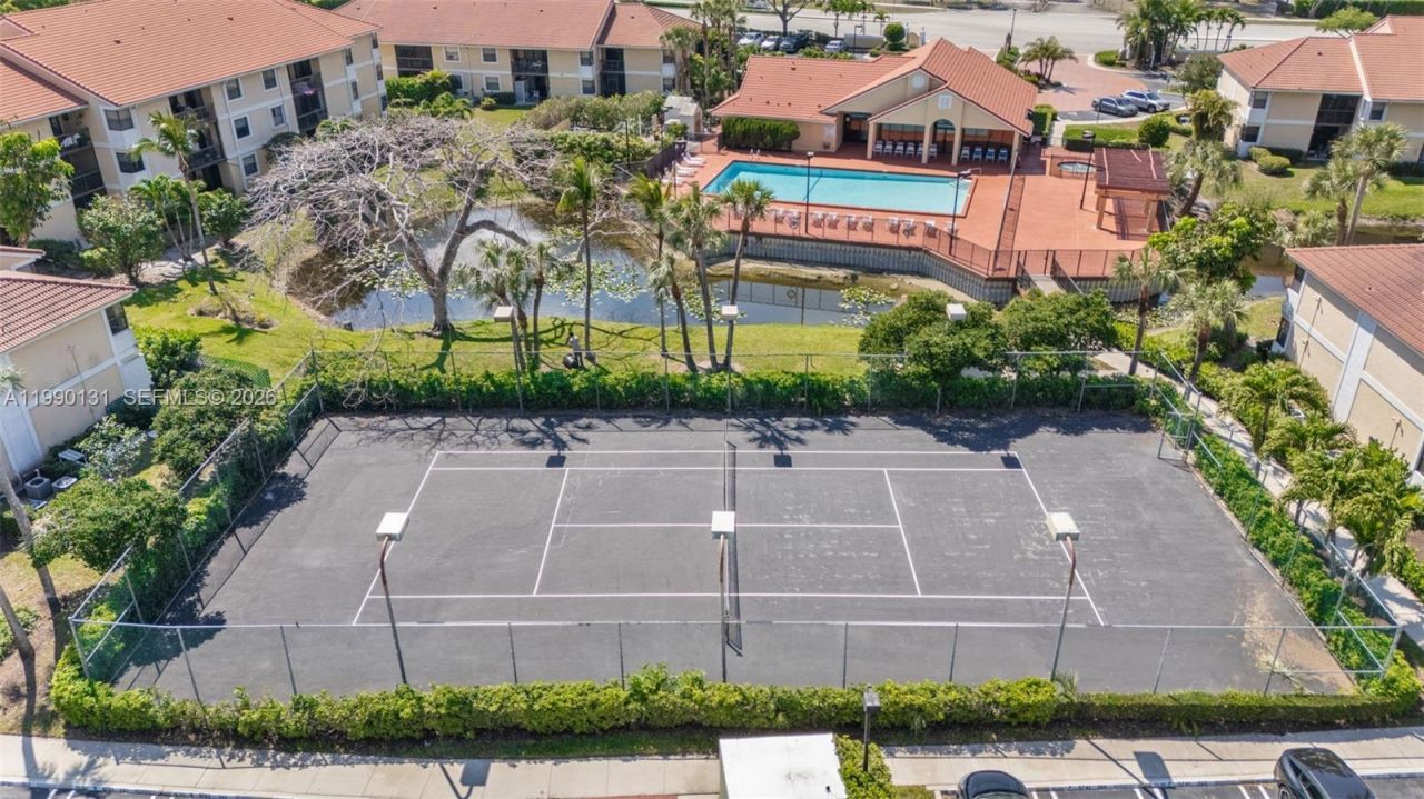 5761 Riverside Dr , Unit 304B4, Coral Springs, FL 33067 Photo