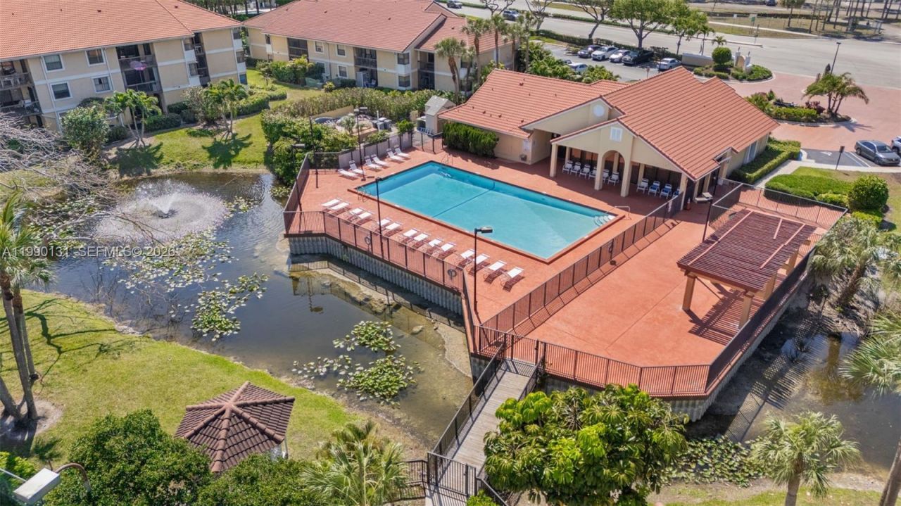 5761 Riverside Dr , Unit 304B4, Coral Springs, FL 33067 Photo