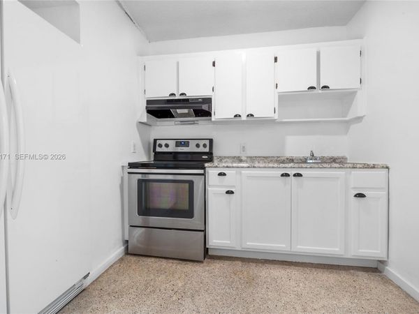 2661 SW 11th St , Unit 8, Miami, FL 33135