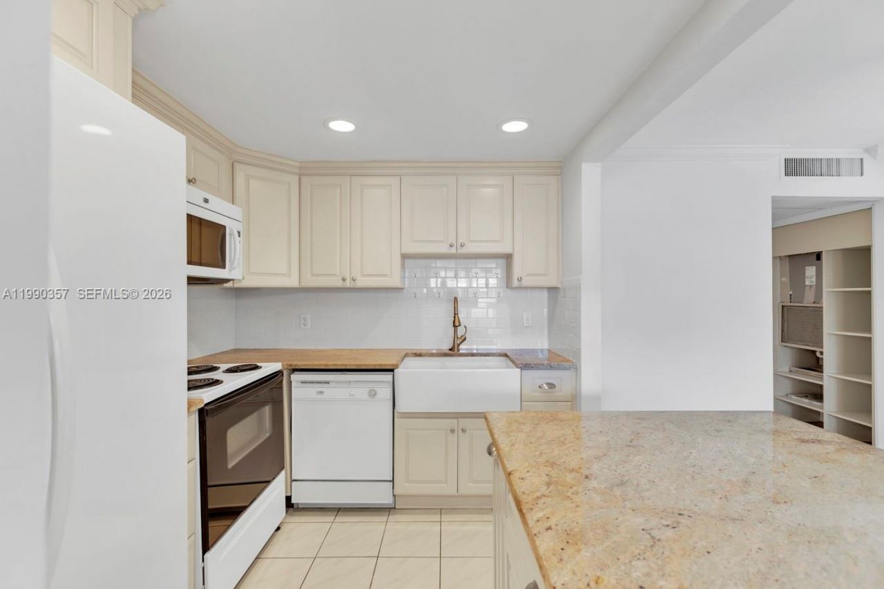 294 Brittany G , Unit 294, Delray Beach, FL 33446 Photo