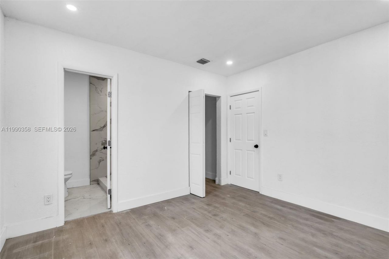 110 NE 171st St, North Miami Beach, FL 33162 Photo