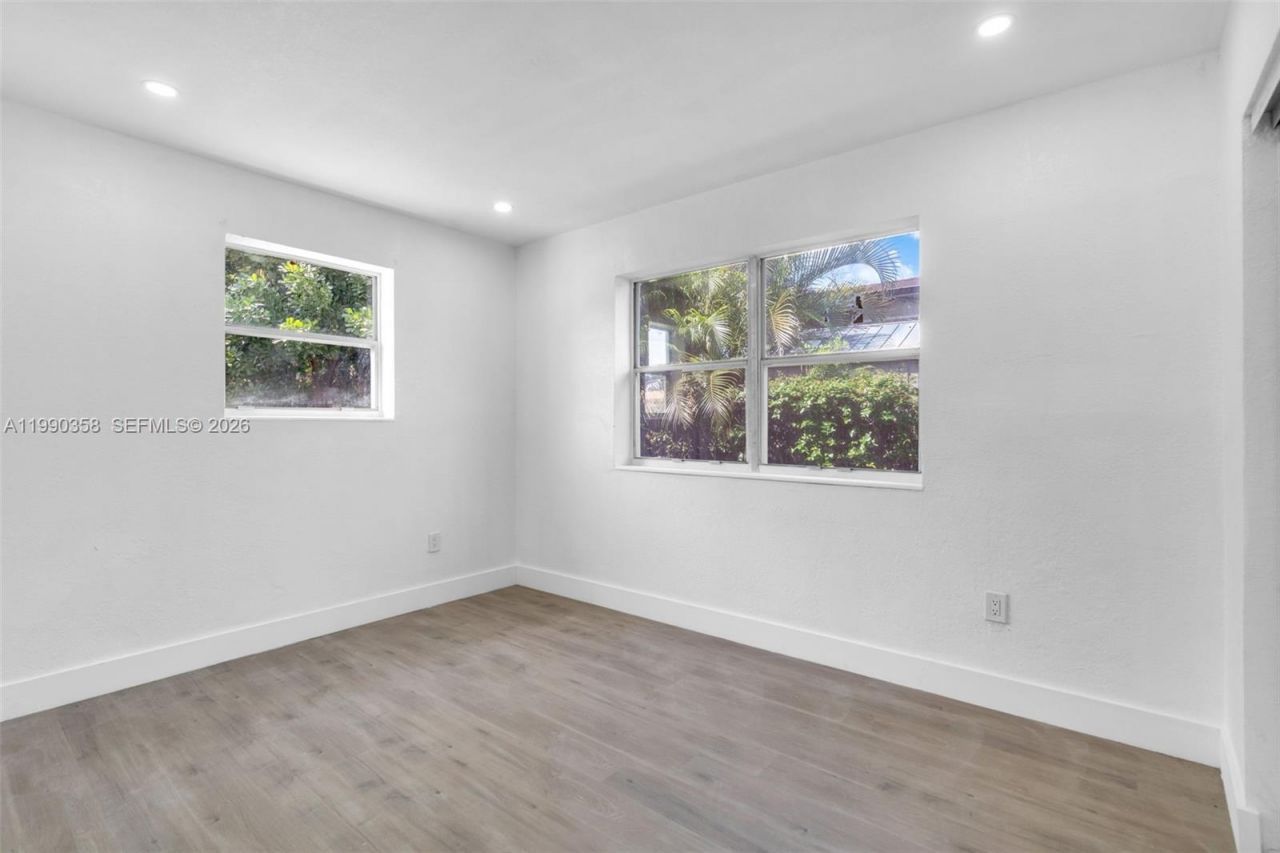 110 NE 171st St, North Miami Beach, FL 33162 Photo