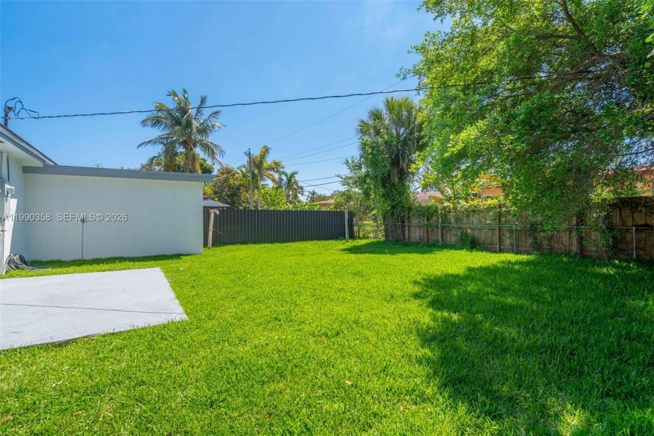 110 NE 171st St, North Miami Beach, FL 33162 Photo