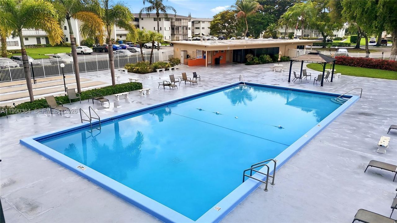 1200 Hillcrest Ct , Unit 306, Hollywood, FL 33021 Photo