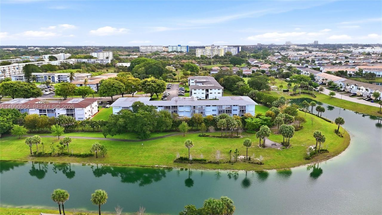 1200 Hillcrest Ct , Unit 306, Hollywood, FL 33021 Photo