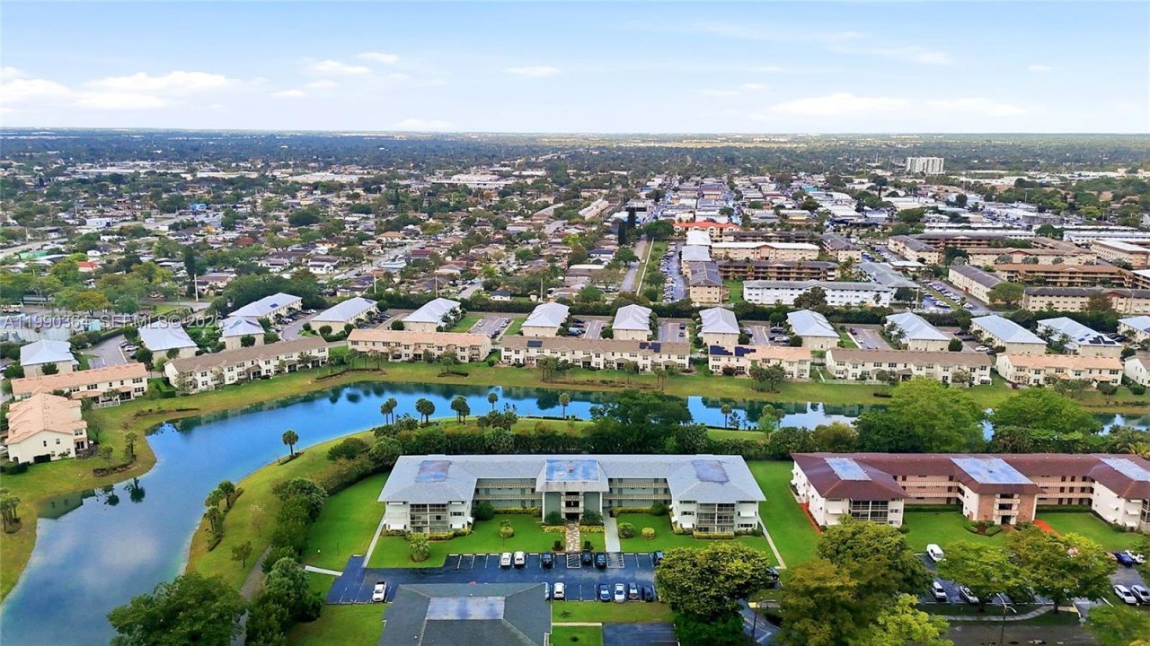 1200 Hillcrest Ct , Unit 306, Hollywood, FL 33021 Photo