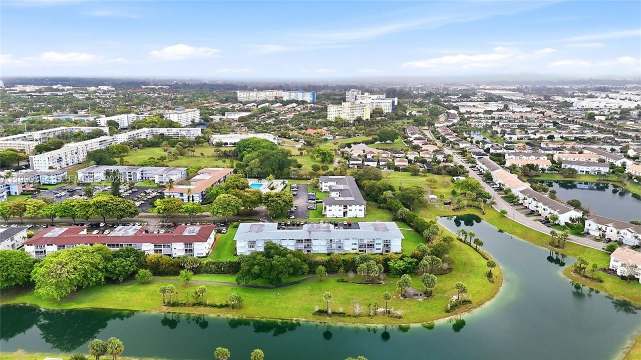 1200 Hillcrest Ct , Unit 306, Hollywood, FL 33021 Photo