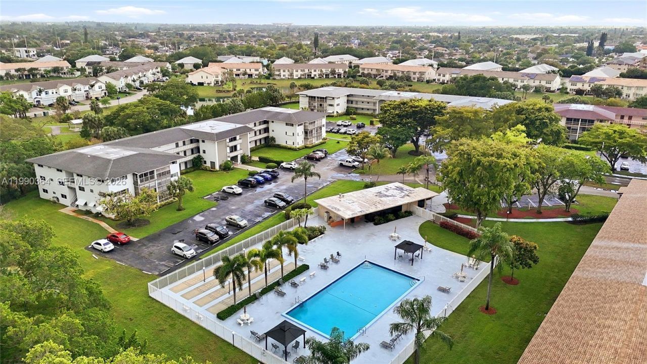 1200 Hillcrest Ct , Unit 306, Hollywood, FL 33021 Photo