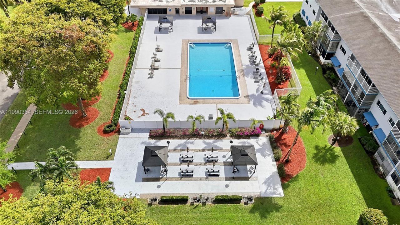 1200 Hillcrest Ct , Unit 306, Hollywood, FL 33021 Photo