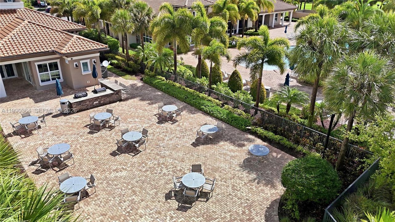 1200 Hillcrest Ct , Unit 306, Hollywood, FL 33021 Photo