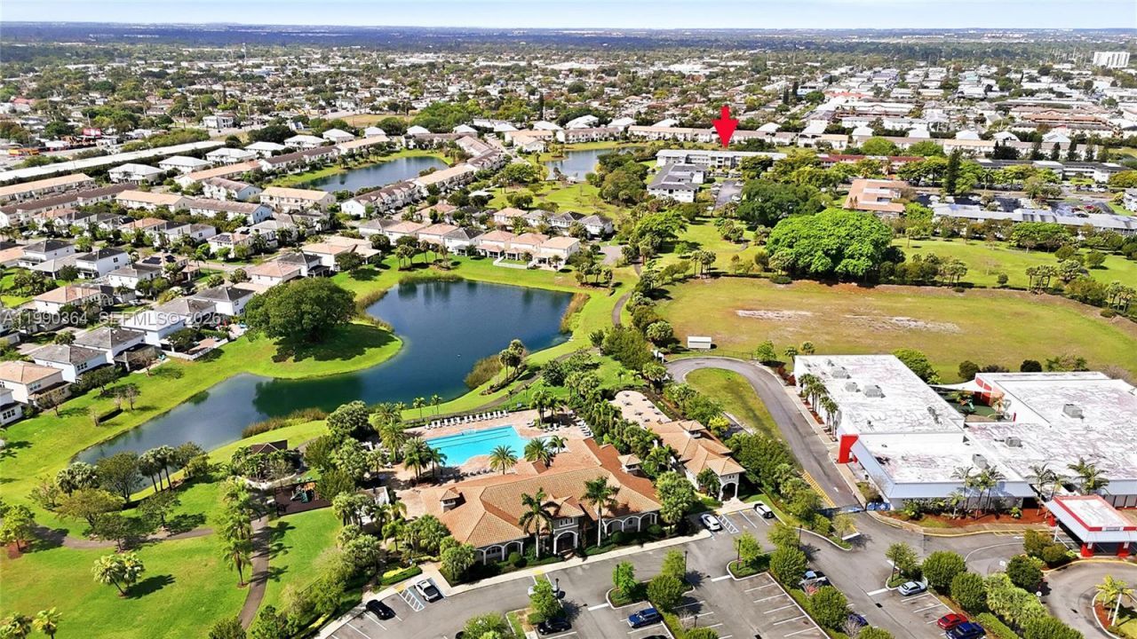 1200 Hillcrest Ct , Unit 306, Hollywood, FL 33021 Photo