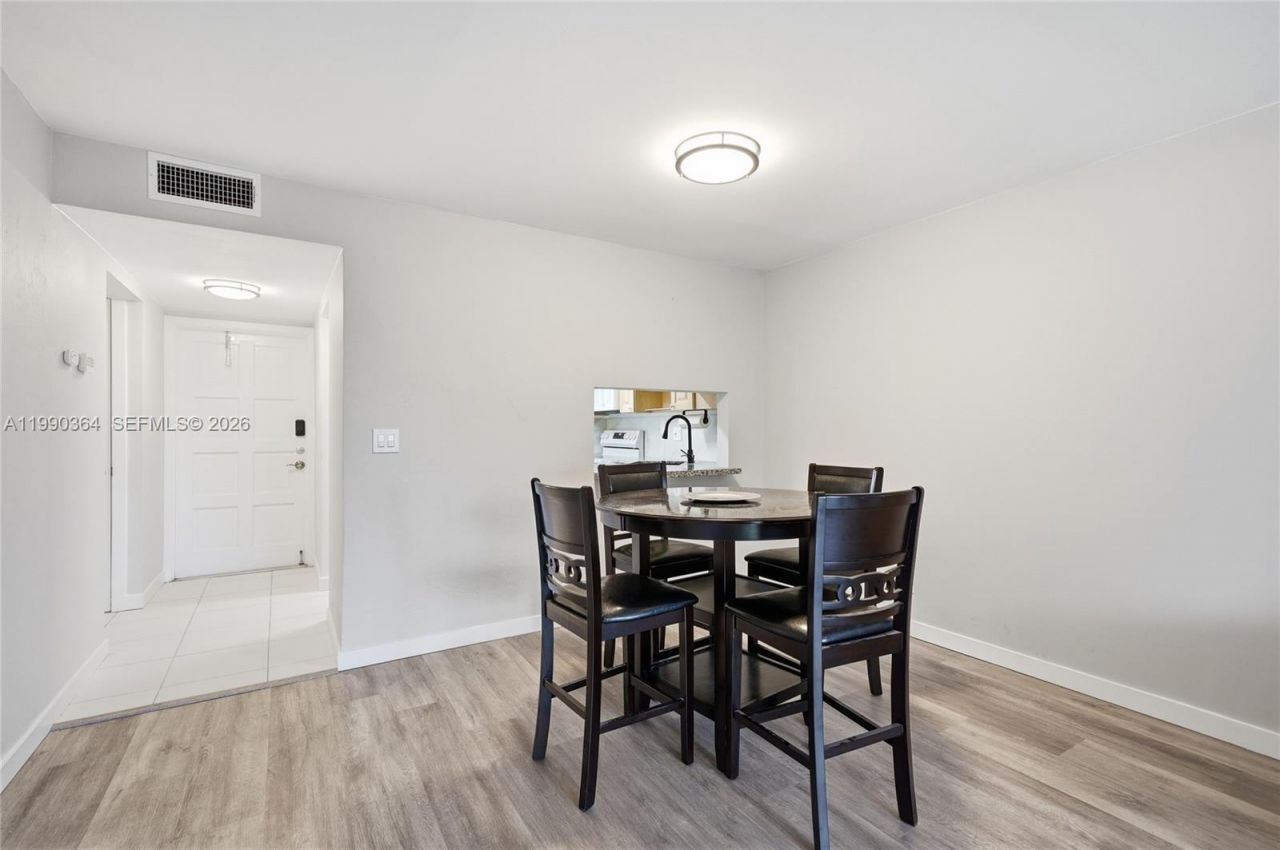 1200 Hillcrest Ct , Unit 306, Hollywood, FL 33021 Photo