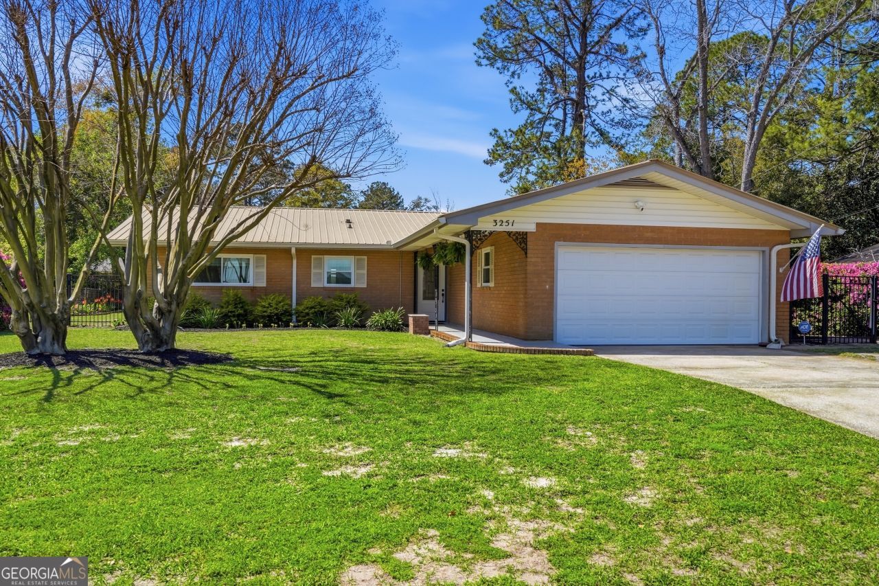 3251 Dogwood Avenue, Brunswick, GA 31520 Main Photo