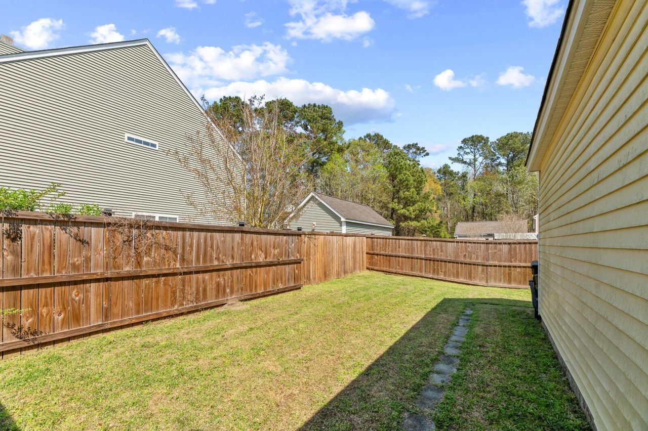 8924 Planters Row Lane Photo 17