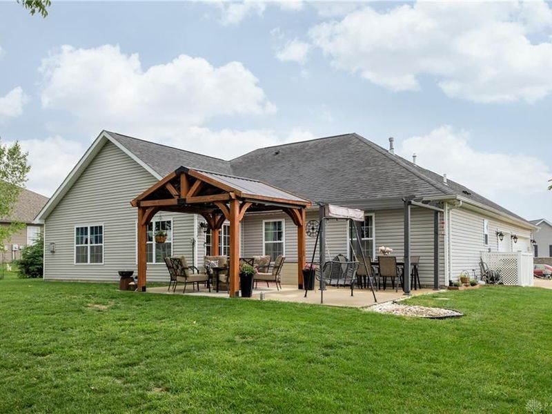 725 Loxley Lane, Troy, OH 45373 Photo 13